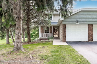 5471 Maple Ridge Rd, Meridian Charter Township, MI 48840