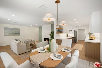 13111 Magnolia Blvd, Sherman Oaks, CA 91423