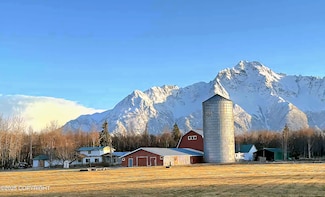 2930 S Bodenburg Loop, Palmer, AK 99645