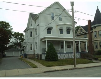 678 Hanover St, Fall River, MA 02720
