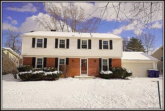 19 Dogwood Rd, Buffalo, NY 14221