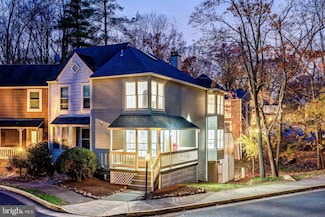 2180 Whisperwood Glen Ln, Reston, VA 20191