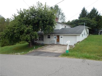 102 Mcdougal Dr, Pennsboro, WV 26415