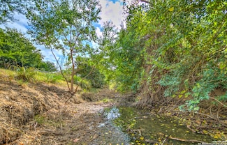 306 Irons St, Boerne, TX 78006