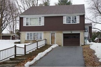 19 Old Rd, Salem, MA 01970