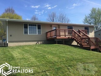 209 E May St, Osceola, IA 50213