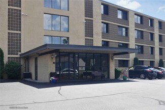 175 Hoffman Ave Unit 308, Cranston, RI 02920