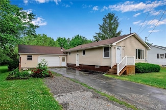 11914 Clinton St, Alden, NY 14004