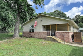 1189 Southwood Dr, Huntsville, TX 77340