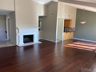 5983 Gaines St, San Diego, CA 92110