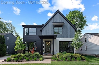1044 Hazel St, Birmingham, MI 48009