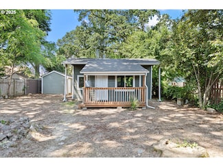 1925 4th St NE, Salem, OR 97301