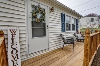 301 Knoll Woods Dr, Rustburg, VA 24588
