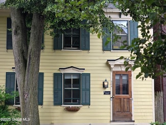 304 Green St, Schenectady, NY 12305