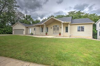 4 Buttonridge Place, Mount Zion, IL 62549