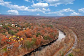 28 Sepous Rd, Avon, CT 06001