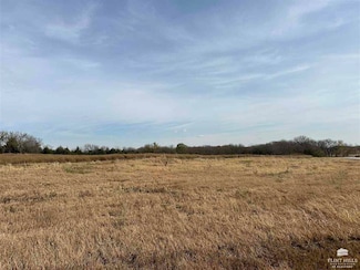 11833 Kanon Ridge Ln, St. George, KS 66535