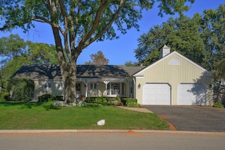 1255 Tinker Way, Glenview, IL 60025