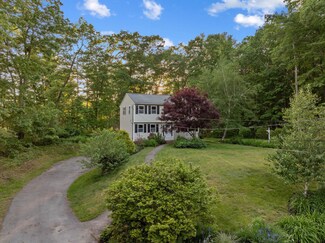 9 Lemere Dr, Pelham, NH 03076