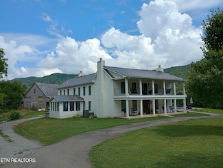 1260 Hipshire Powell Ln, Tazewell, TN 37879