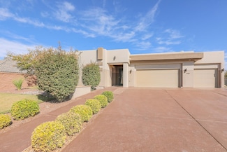 944 Acacia Ave, Alamogordo, NM 88310