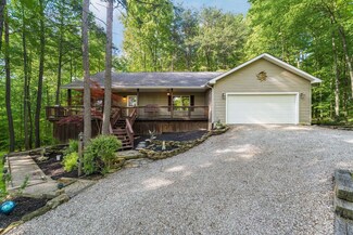 1943 Wolverine Dr, Sugar Grove, OH 43155