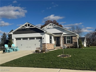310 Ridgewater Dr, Elyria, OH 44035