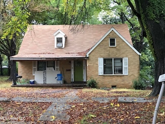 370 E College Ave, Holly Springs, MS 38635