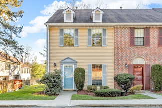 1 Juniper Ct, Peekskill, NY 10566