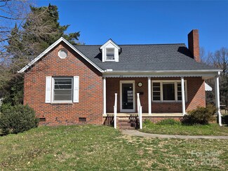 363 Elmwood Dr, Winston Salem, NC 27127