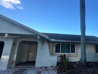 3905 E Woodscape Dr, Miramar, FL 33023
