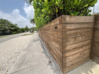 323 NW 105th St, Miami, FL 33150