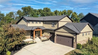 8467 Valley Spring Dr, De Soto, KS 66018
