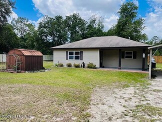 313 Kitty Ave, Interlachen, FL 32148