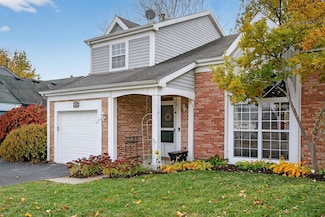 208 Bingham Cir, Mundelein, IL 60060