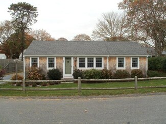 26 Woodland Dr, West Dennis, MA 02670