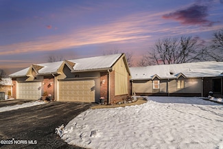 1183 Hidden Ridge Rd, Toledo, OH 43615