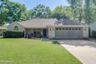 3204 N 2nd St, Ocean Springs, MS 39564