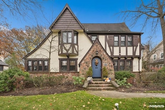 54 Joyce Rd, Tenafly, NJ 07670