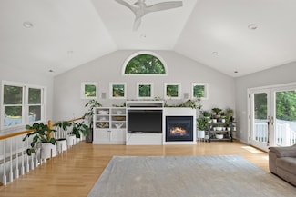 20 Countryside Ln, Marblehead, MA 01945