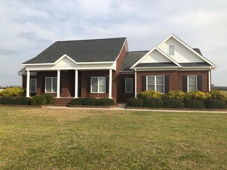 5931 Waters Edge Dr, Grifton, NC 28530