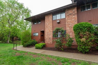 250 Coachlight Square, Montrose, NY 10548