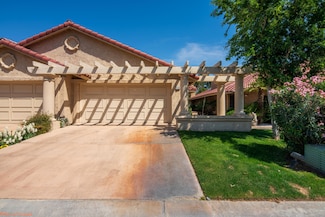 41444 Woodhaven Dr E, Palm Desert, CA 92211