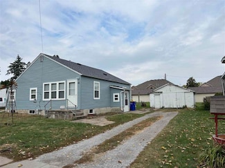 420 W Zeller St, North Liberty, IA 52317