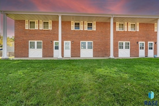 101 Pipestone St Unit 2, Brandon, SD 57005