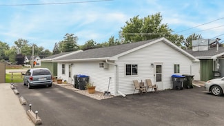 N5687 Broad St, Shiocton, WI 54170