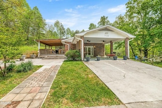 710 W Highland Dr, Gatlinburg, TN 37738