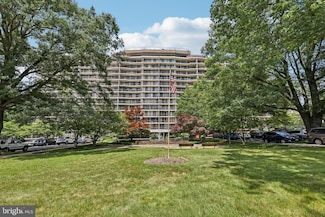 3333 University Blvd W Unit 301, Kensington, MD 20895