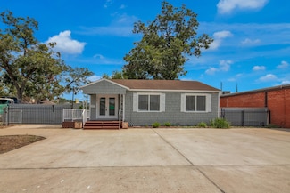 3743 Erie St, Houston, TX 77017