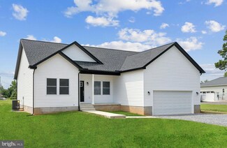 653 Forest Grove Rd, Colonial Beach, VA 22443